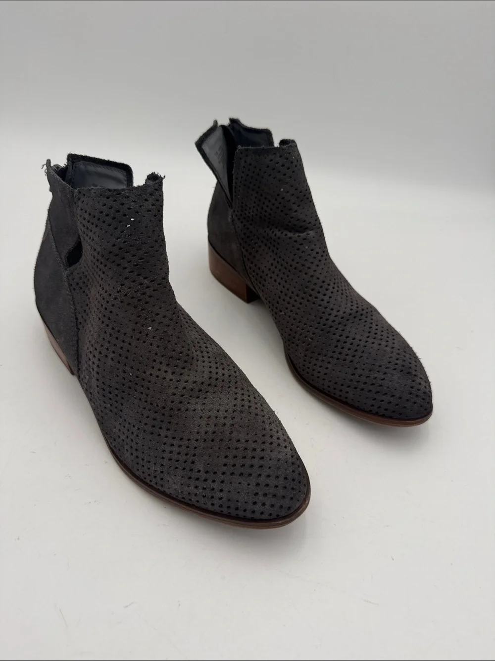 Crown vintage Charcoal Perforated Suede Ankle Boots women 9.5M fall winter Y2K